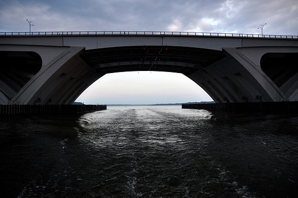 Boat trip on the Potomac river to Alexandria, VA